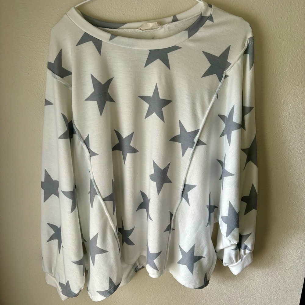 Altr’d State Oversized Sweater White w/ Gray Stars Crew Neck Long Sleeves Large